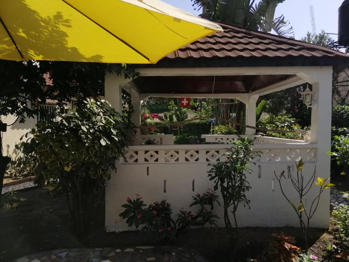 Swiss Garden House In Kerr Sering With Full Private Compound Серекунда Экстерьер фото